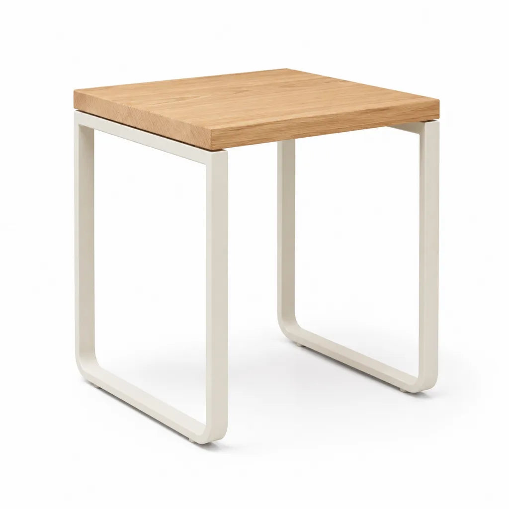 Table basse carree 45 x 45 x 45 cm plateau en chene massif pietement en acier blanc