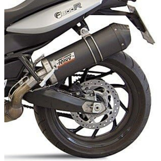 Balai aspirant avec une alimentation rechargeable, coloris gris et noir